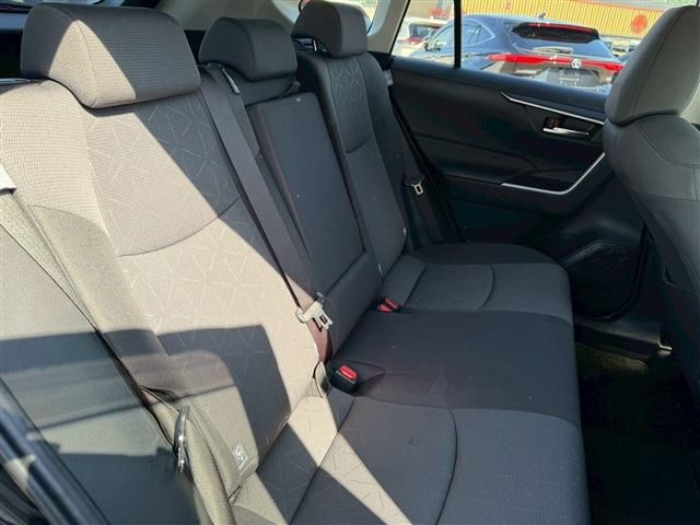 TOYOTA RAV4 2WD 2022 Image 31