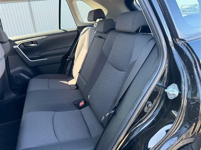 TOYOTA RAV4 2WD 2022 Image 31