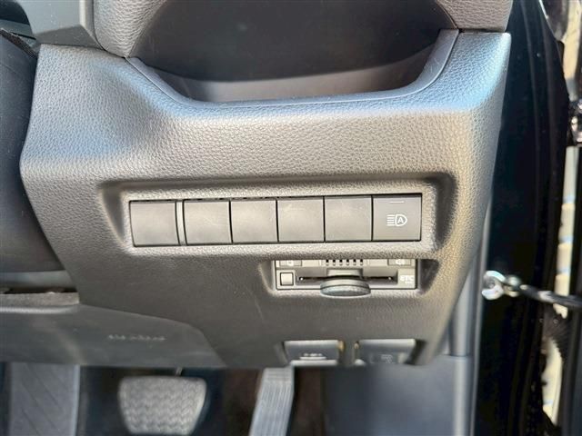 TOYOTA RAV4 2WD 2022 Image 31