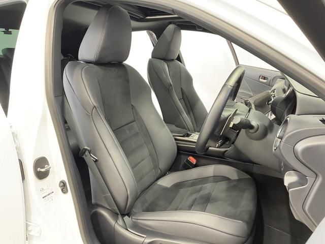 TOYOTA LEXUS IS300H 2022 Image 31