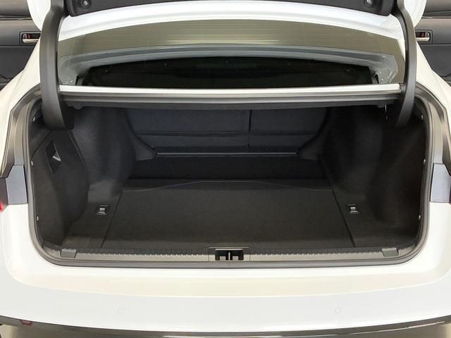 TOYOTA LEXUS IS300H 2022 Image 31