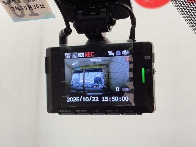 TOYOTA LEXUS IS300H 2022 Image 31