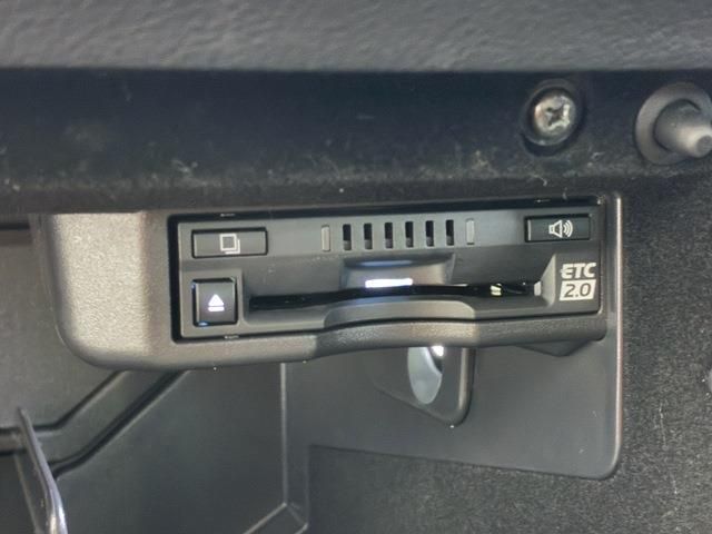 TOYOTA LEXUS IS300H 2022 Image 31