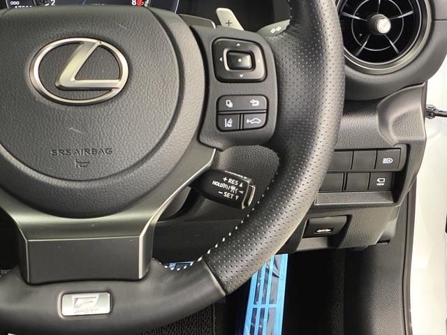 TOYOTA LEXUS IS300H 2022 Image 31