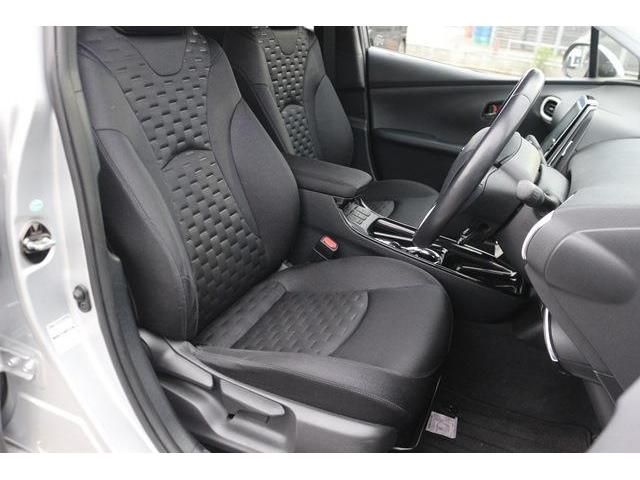 TOYOTA PRIUS PHV 2017 Image 31