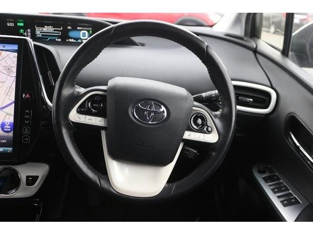 TOYOTA PRIUS PHV 2017 Image 31