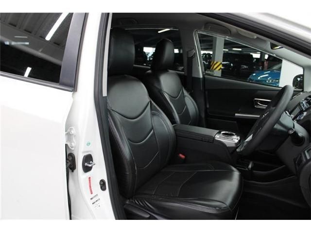 TOYOTA PRIUS ALPHA 2015 Image 31