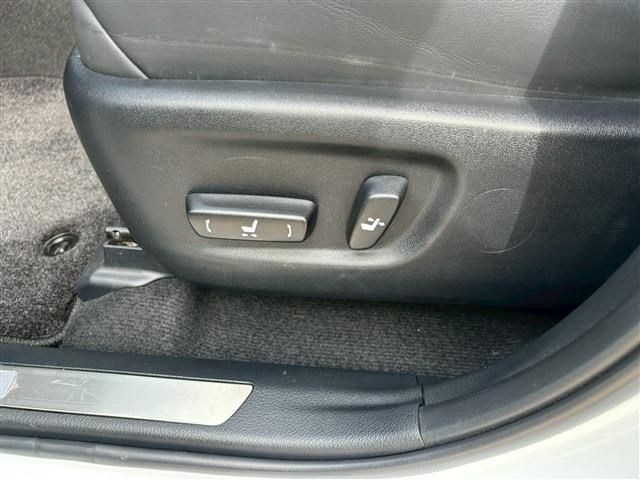 TOYOTA LEXUS NX300H 2019 Image 31