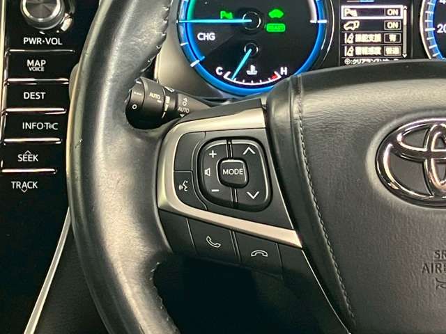 TOYOTA HARRIER HYBRID 2015 Image 31