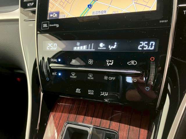 TOYOTA HARRIER HYBRID 2015 Image 31