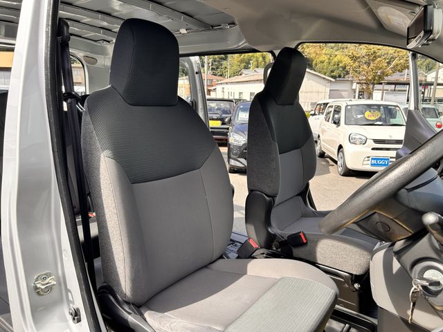 MITSUBISHI DELICA VAN 2WD 2013 Image 31