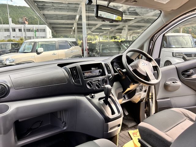 MITSUBISHI DELICA VAN 2WD 2013 Image 31