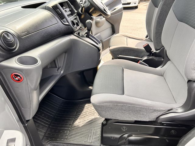 MITSUBISHI DELICA VAN 2WD 2013 Image 31