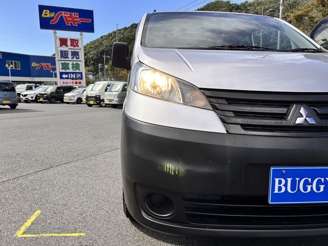 MITSUBISHI DELICA VAN 2WD 2013 Image 31