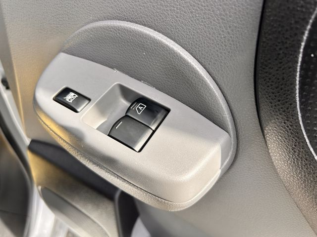 MITSUBISHI DELICA VAN 2WD 2013 Image 31