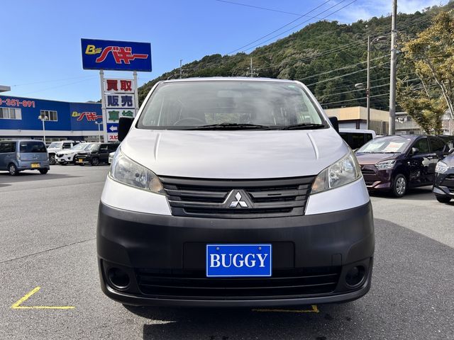 MITSUBISHI DELICA VAN 2WD 2013 Image 31