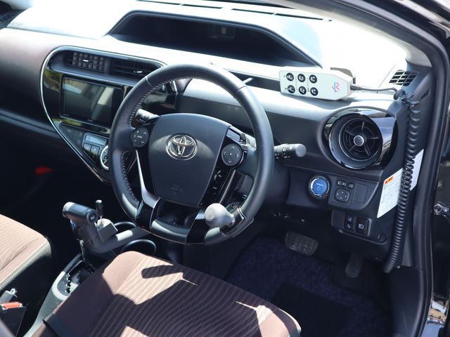 TOYOTA AQUA 2018 Image 31