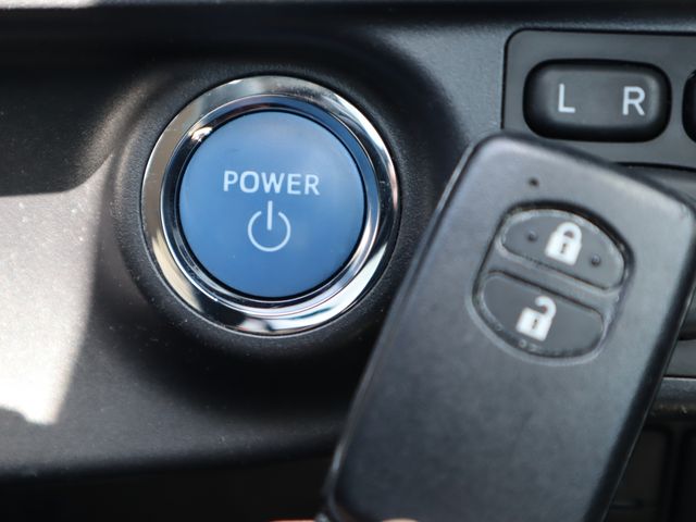 TOYOTA AQUA 2018 Image 31