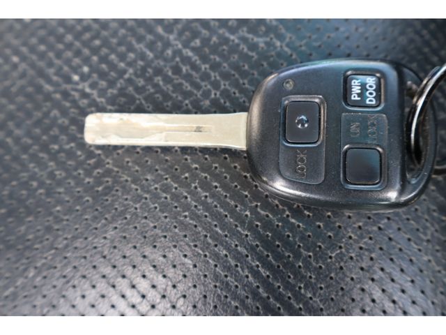 TOYOTA HARRIER 2WD 2008 Image 31