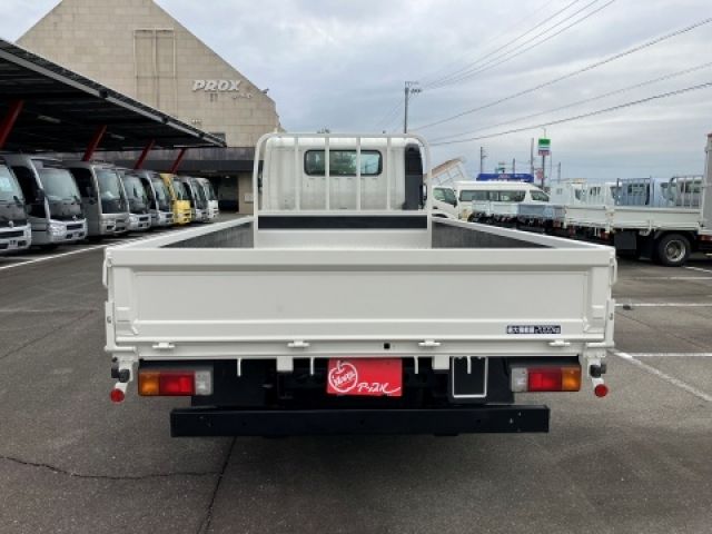 HINO DUTRO 2020 Image 31
