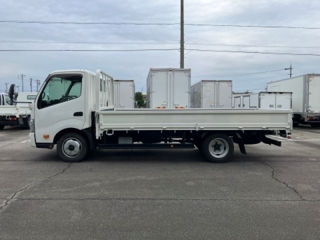HINO DUTRO 2020 Image 31