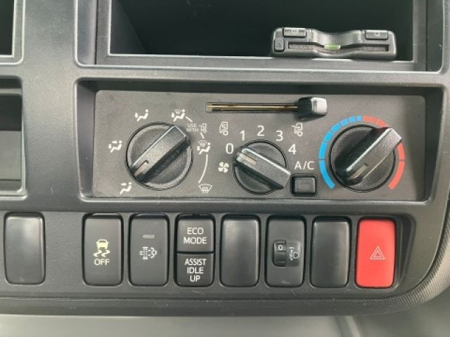 HINO DUTRO 2020 Image 31