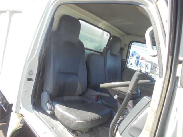 ISUZU ELF 2012 Image 31