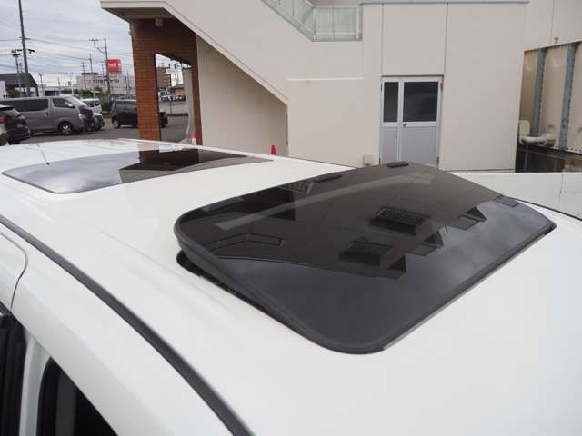 NISSAN ELGRAND  4WD 2015 Image 31