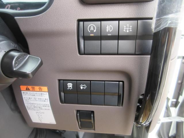 MITSUBISHI CANTER 2025 Image 31