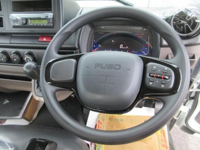 MITSUBISHI CANTER 2025 Image 31