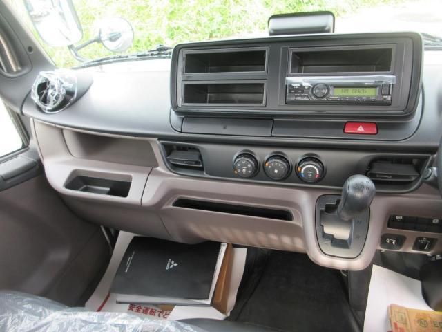 MITSUBISHI CANTER 2025 Image 31