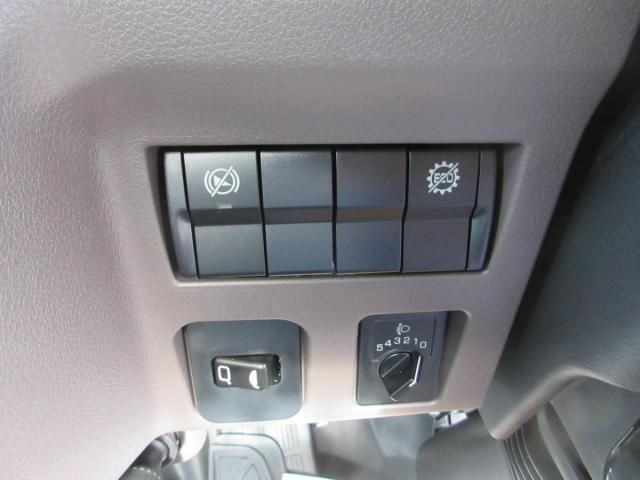 MITSUBISHI CANTER 2025 Image 31