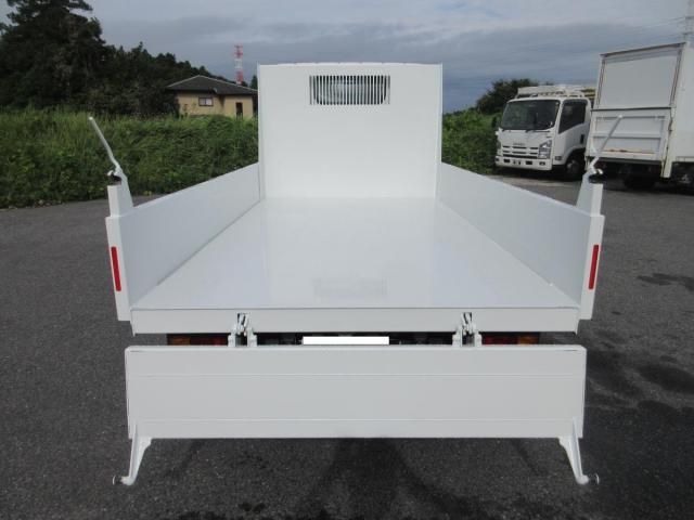 MITSUBISHI CANTER 2025 Image 31