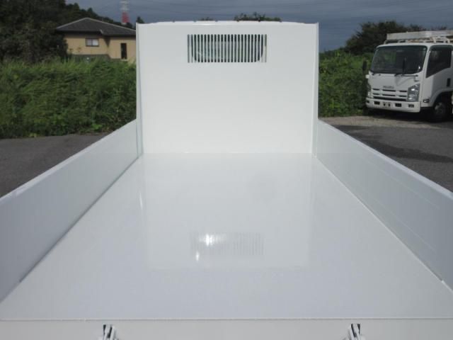 MITSUBISHI CANTER 2025 Image 31