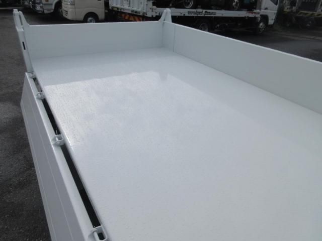 MITSUBISHI CANTER 2025 Image 31