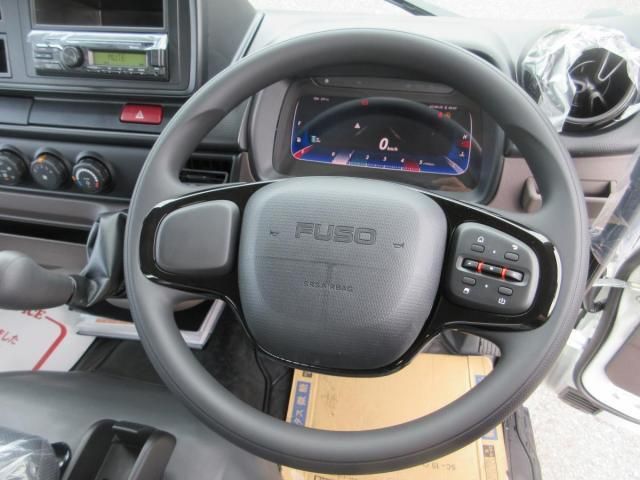 MITSUBISHI CANTER 2025 Image 31