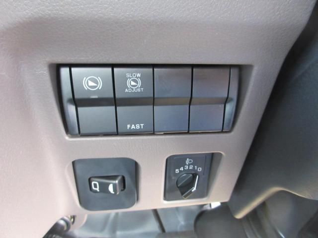 MITSUBISHI CANTER 2025 Image 31