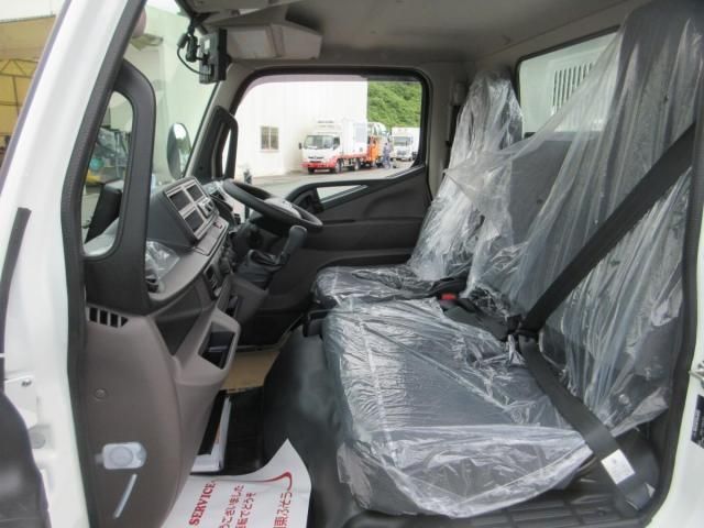 MITSUBISHI CANTER 2025 Image 31