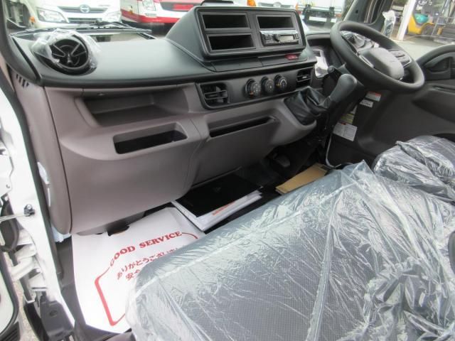 MITSUBISHI CANTER 2025 Image 31