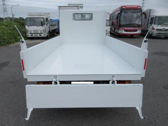 MITSUBISHI CANTER 2025 Image 31