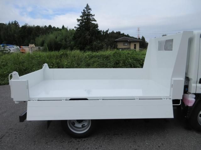 MITSUBISHI CANTER 2025 Image 31