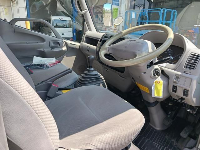 TOYOTA DYNA 2011 Image 31