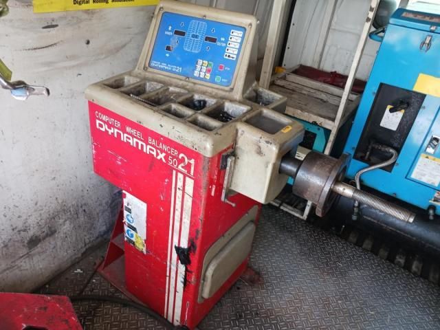 ISUZU ELF 1999 Image 31