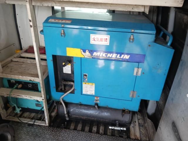 ISUZU ELF 1999 Image 31