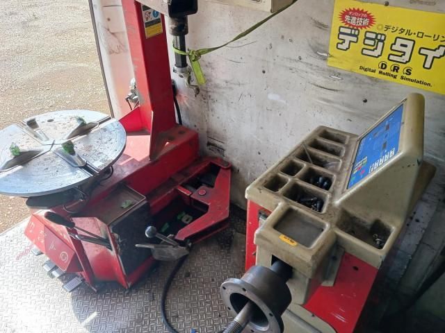 ISUZU ELF 1999 Image 31