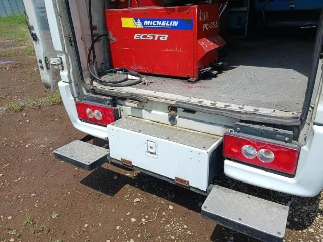 ISUZU ELF 1999 Image 31