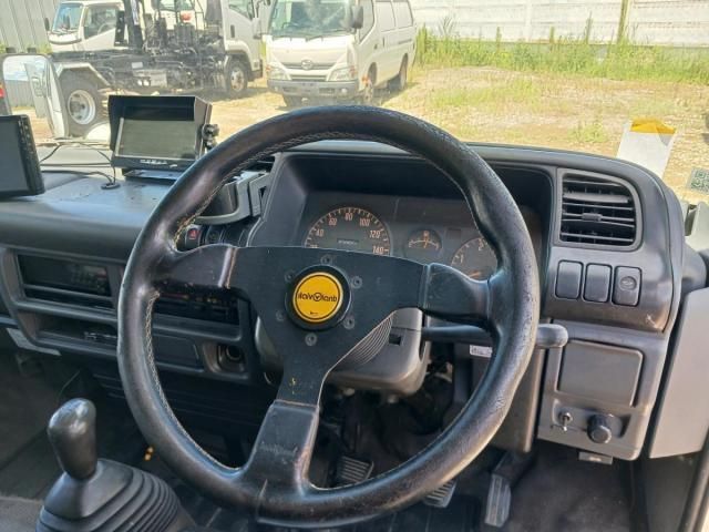 ISUZU ELF 1999 Image 31