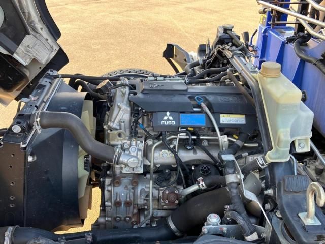 MITSUBISHI CANTER 2017 Image 31