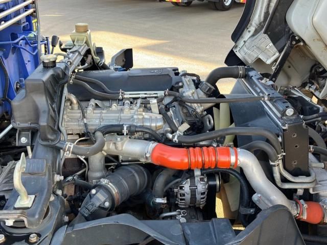 MITSUBISHI CANTER 2017 Image 31