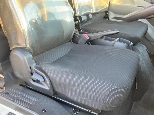 MITSUBISHI CANTER 2017 Image 31